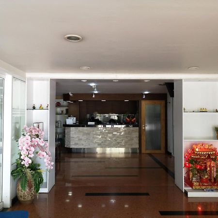 Sirapa Resident Aparthotel Chachoengsao Bagian luar foto