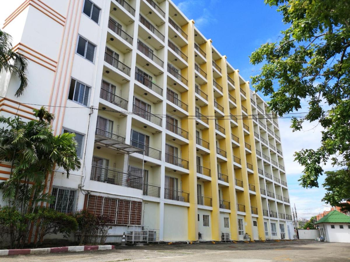 Sirapa Resident Aparthotel Chachoengsao Bagian luar foto