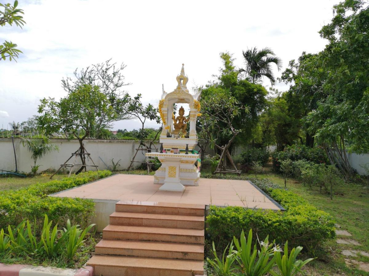 Sirapa Resident Aparthotel Chachoengsao Bagian luar foto
